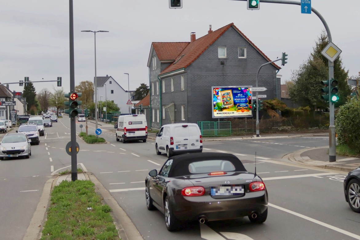 Lindenallee 35/Ecke Garschager Str (quer)