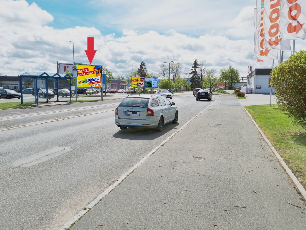 Am Lautengrund 4 /Kaufland/Einfahrt/rts von Bus-Hts