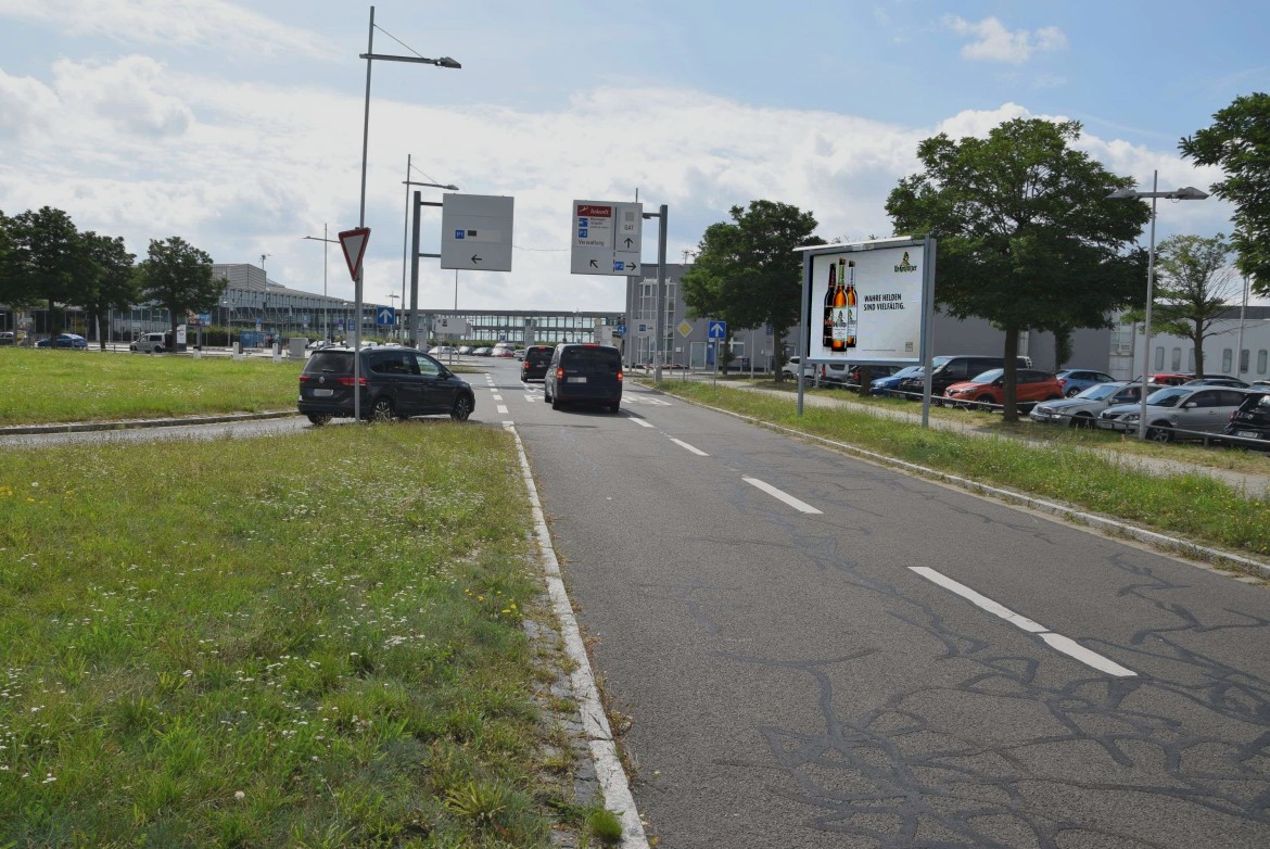 Flughafen Leipzig/Terminalring/nh. Kraftwerkstr (quer)