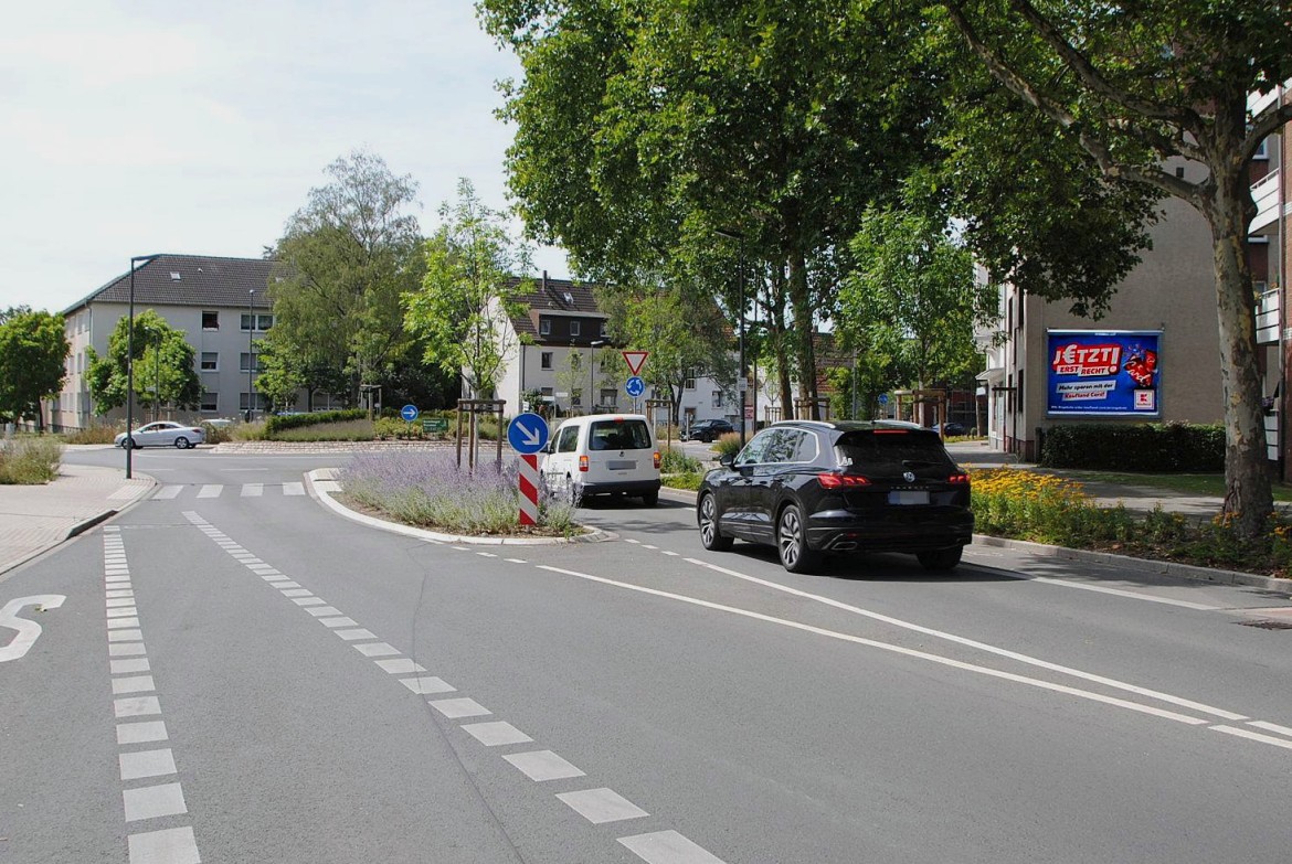 Castroper Str. 207 (quer am Giebel)