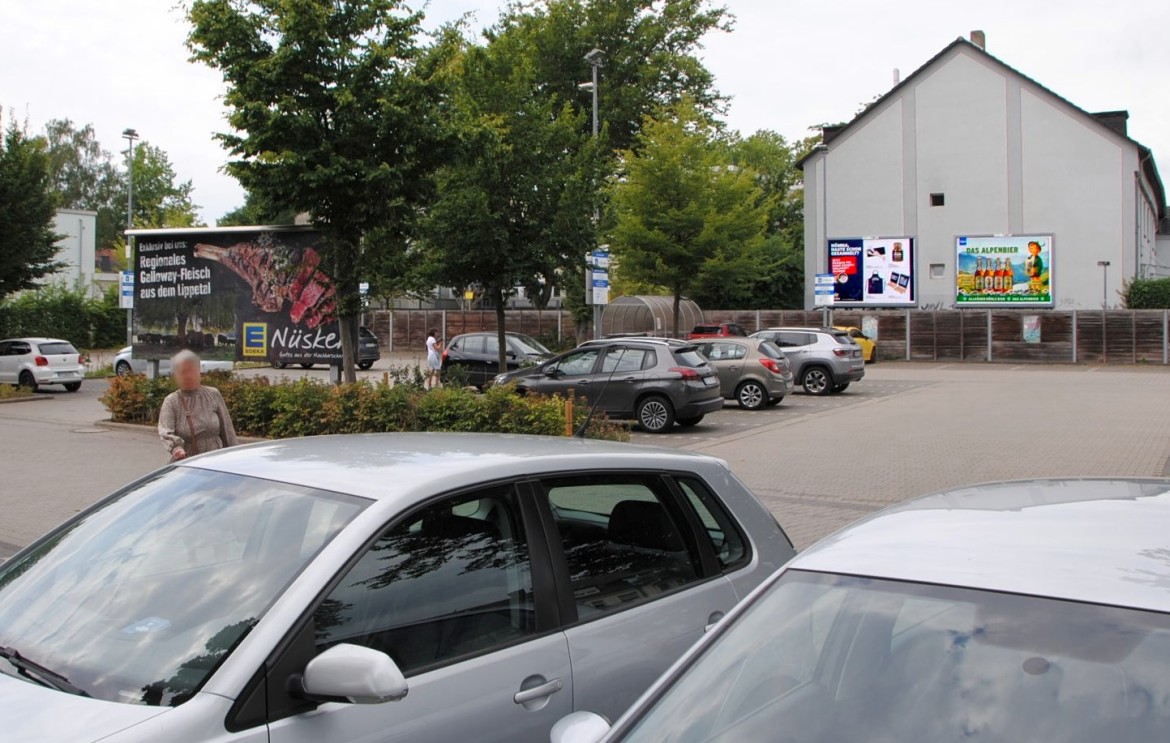 Roßbachstr. 21-23 /Edeka/geg. Eingang