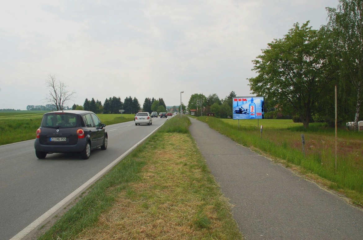 Hohe Str. 11/WE rts (quer zur B 6)