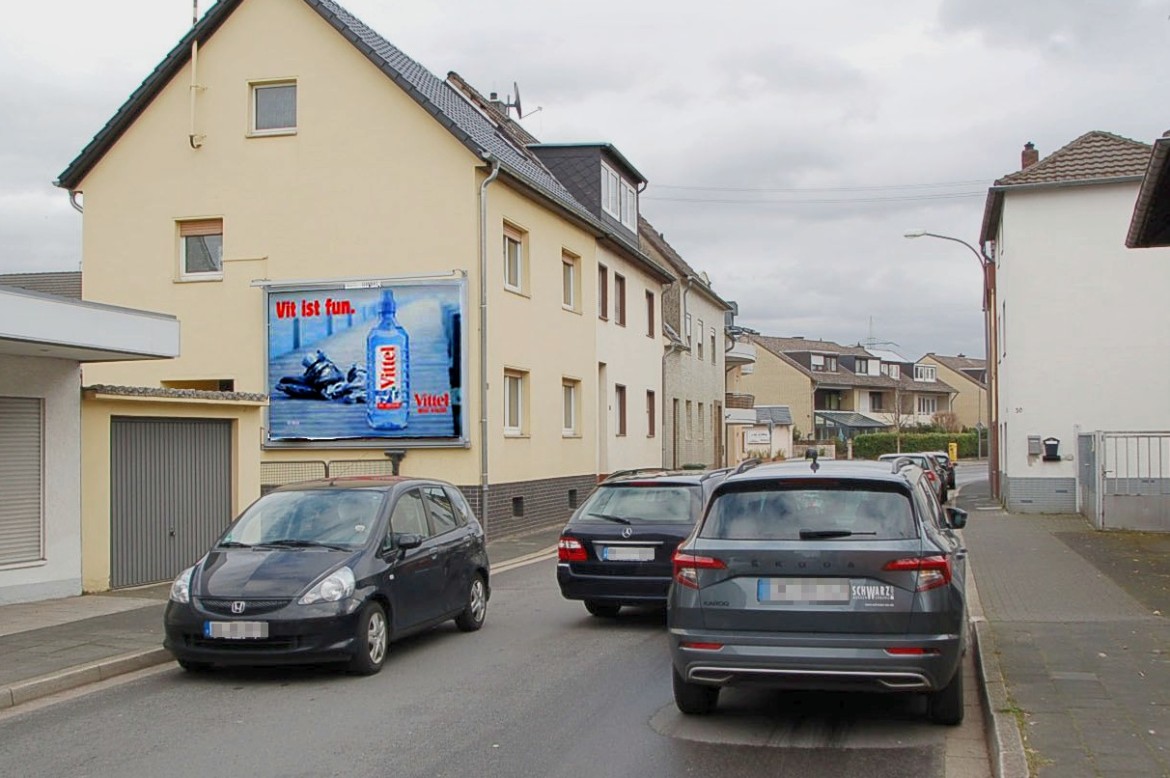 Meerstr. 31 (quer am Giebel)