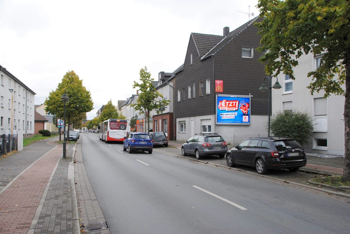 Ewaldstr. 191/Zufahrt Aldi (quer am Giebel)