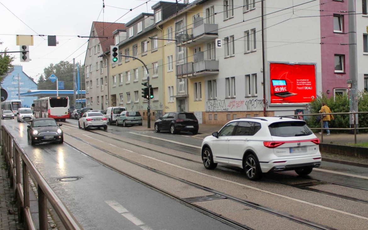 Dorstener Str. 72/B 226 (quer am Giebel)