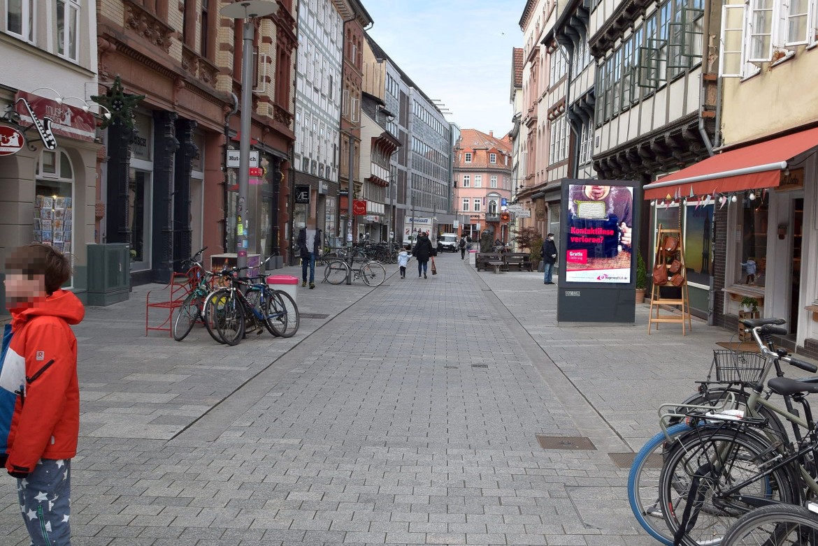 Rote Str. 13/WE rts