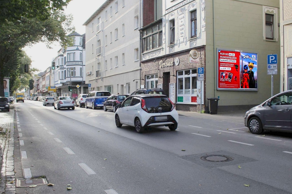 Ewaldstr. 22 (quer am Giebel)