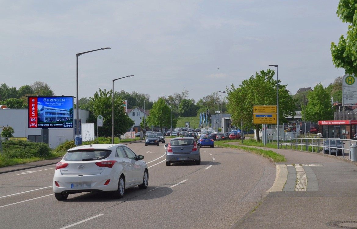 Austr. 10/Toom Baumarkt/bei Cleanpark/WE lks (City-Star)