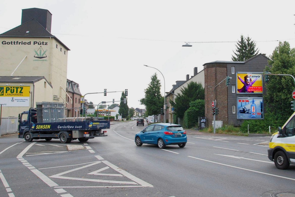 Hauptstr. 263/quer am Giebel (oben)