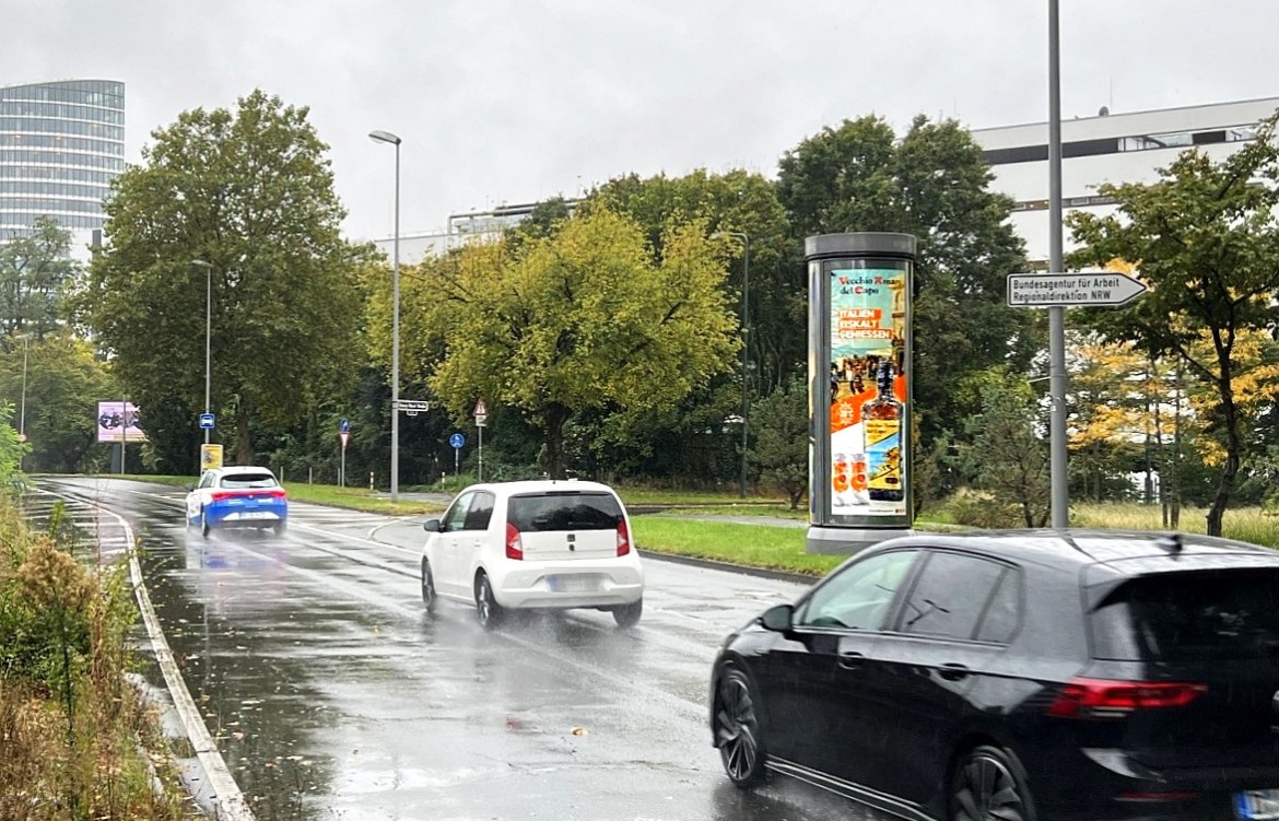 Kennedydamm/B 1/Ecke Georg-Glock-Str