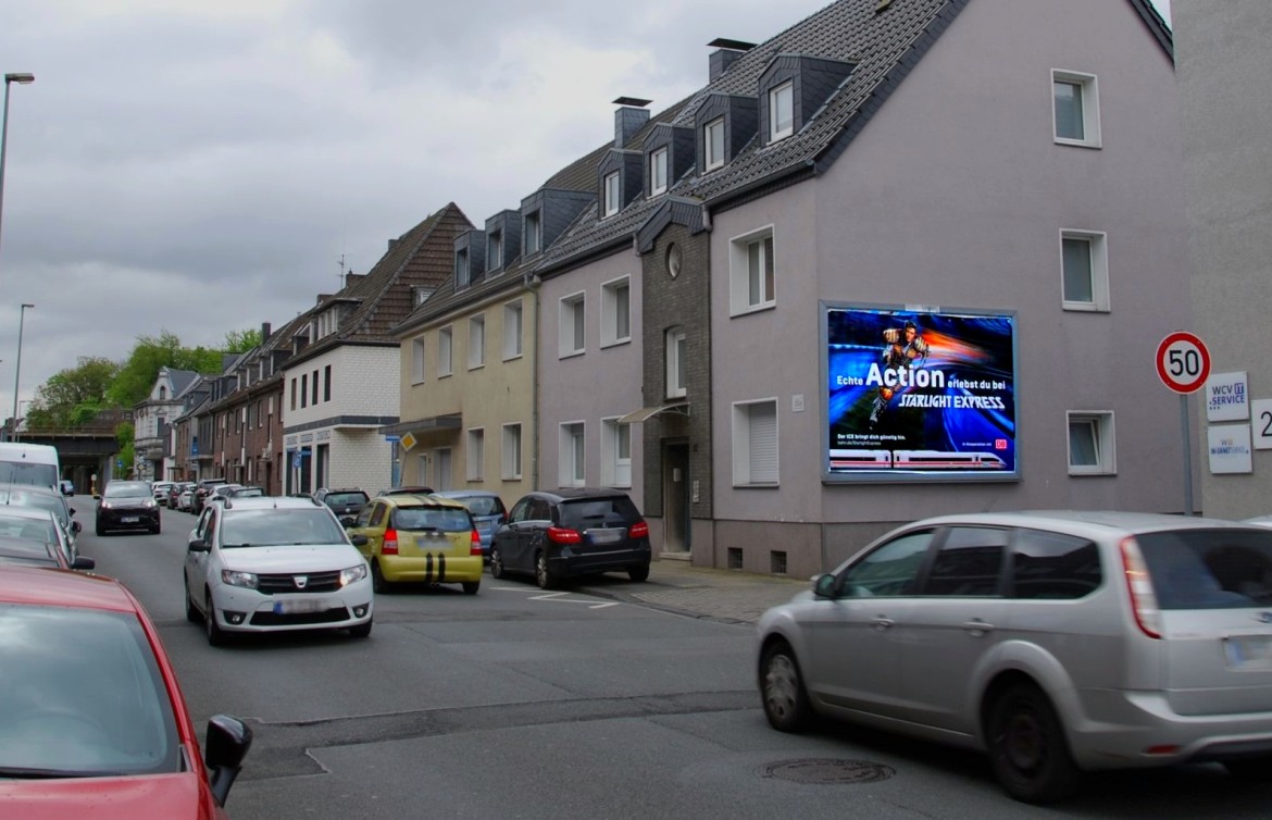 Alstadener Str. 25 (quer am Giebel)