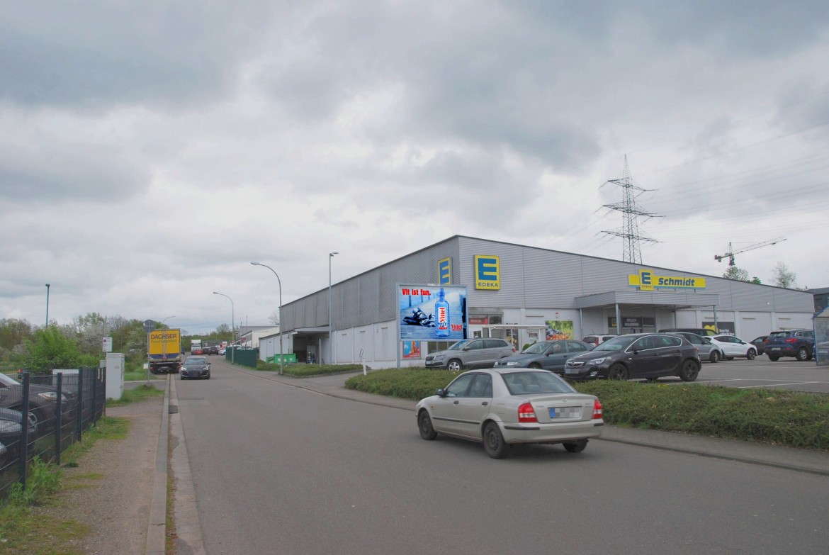 Walter-von-Rathenau-Str. 2 /Edeka/Einfahrt/Sicht M?belhaus