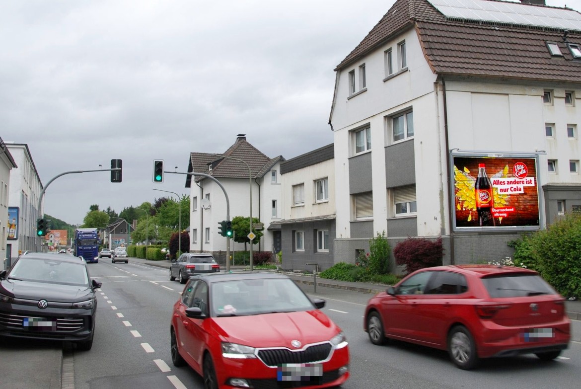 Rönkhauser Str. 64/B 229 (quer am Giebel)