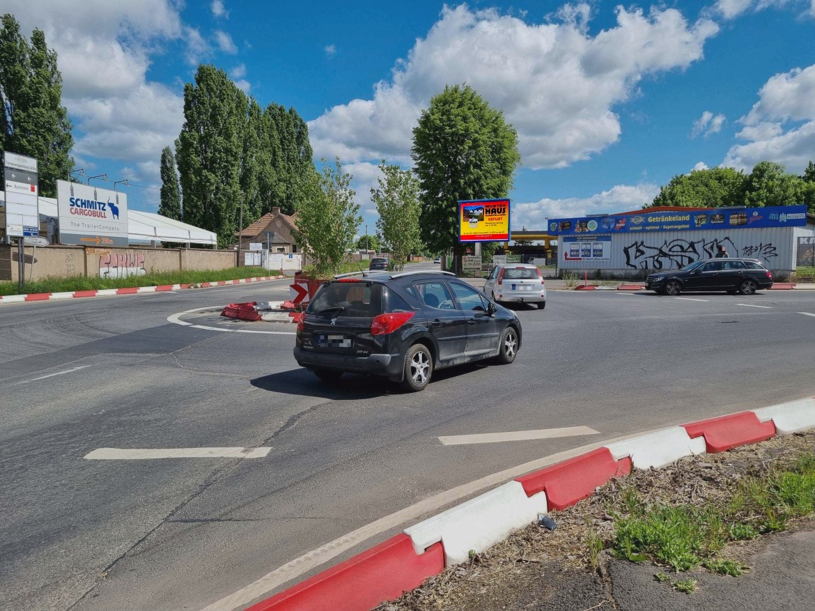 Kindleber Str. 132a/SOS Getränkeland/Sicht O.-Gründler-Str