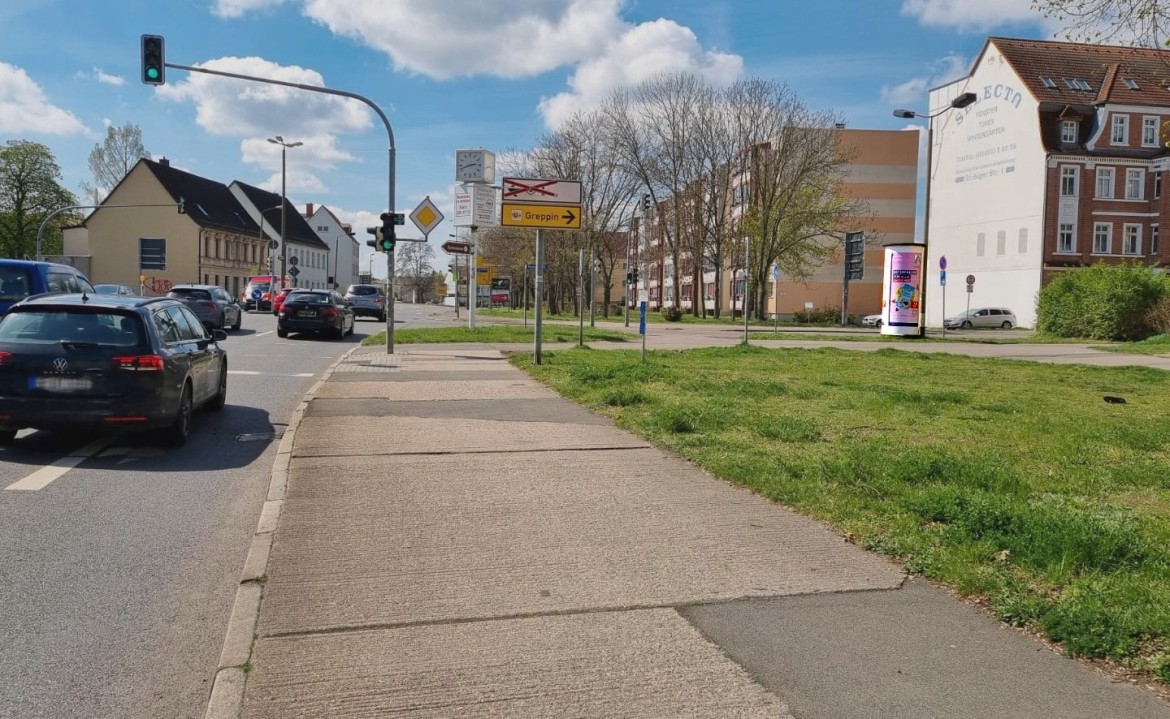 Friedensstr/B 100 + B 183/Ecke Dessauer Str/nh. Lidl