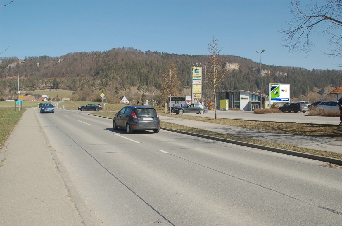 Kolbinger Str. 16 /Edeka/Einfahrt