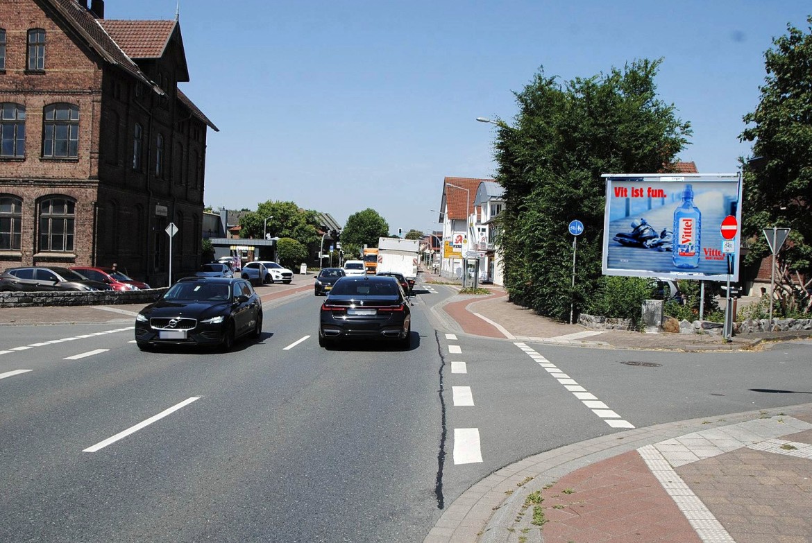 Bünder Str. 370/quer zur Str