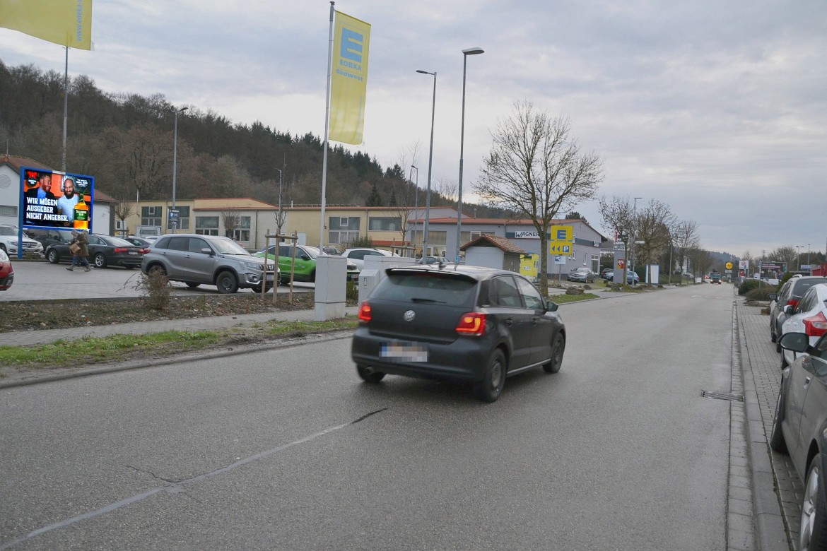 Im oberen Tal 3 /Edeka/geg. Eingang/Sicht Str
