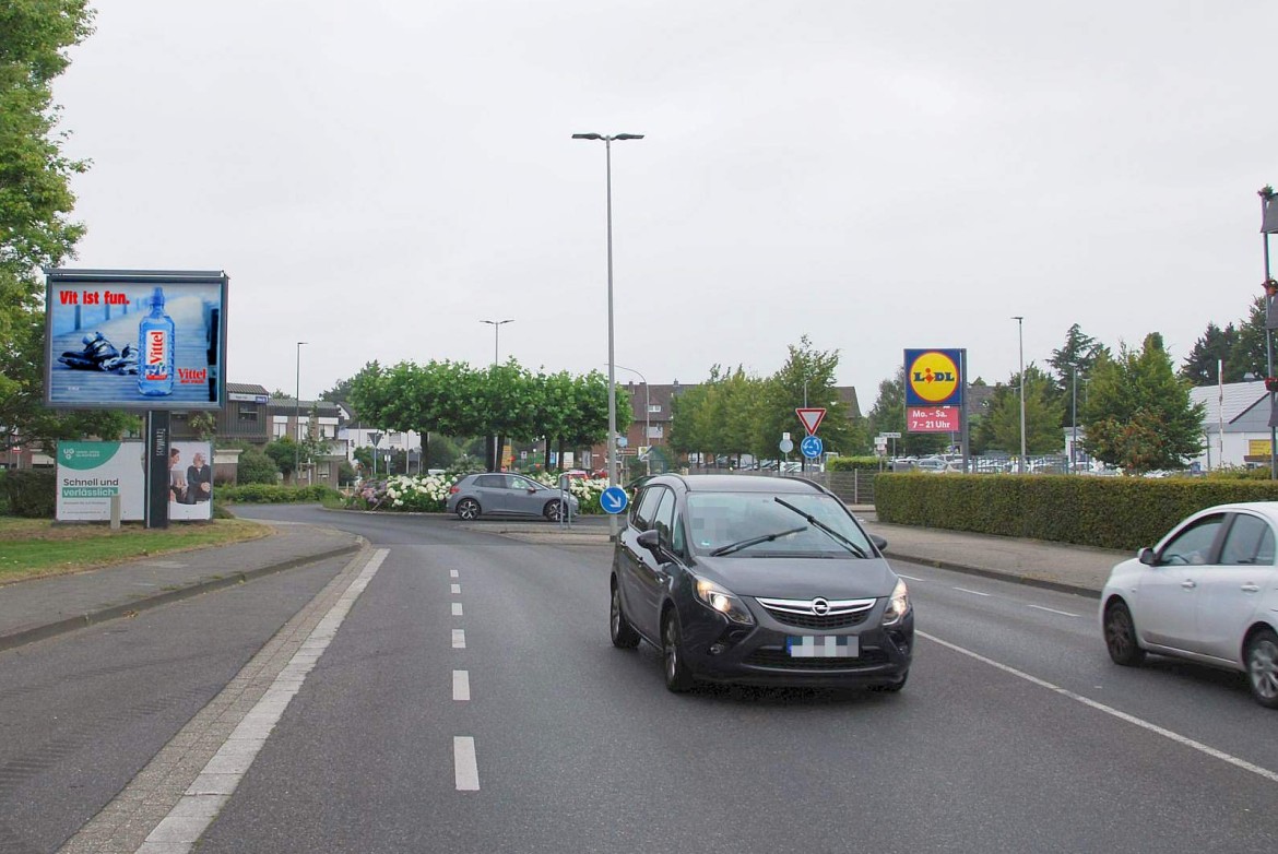Bierstr/Rathausplatz/geg. Lidl/WE lks (City-Star)