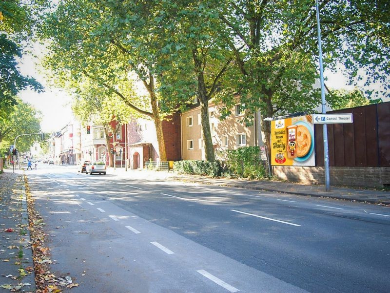 Bismarckstr 223 re parallel (B 227)