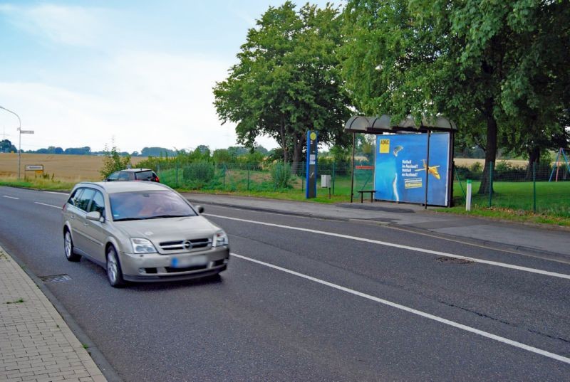 Düsseldorfer Str (B 477)/Hst Hüchelhofen aw