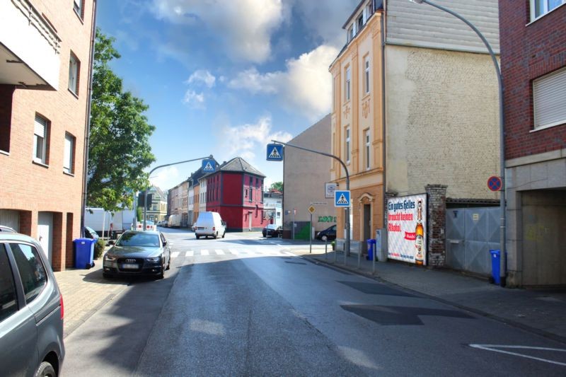 Schloßstr  76/Hermann-Löns-Str
