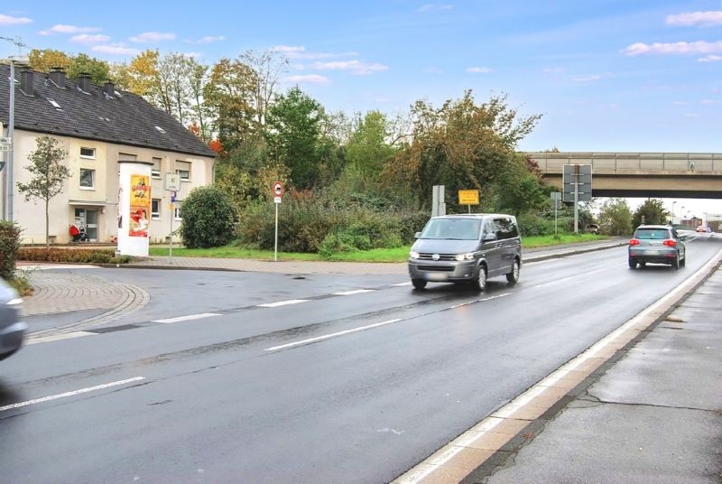 Klöckner-Mannstaedt-Str  22 re/Siegstr