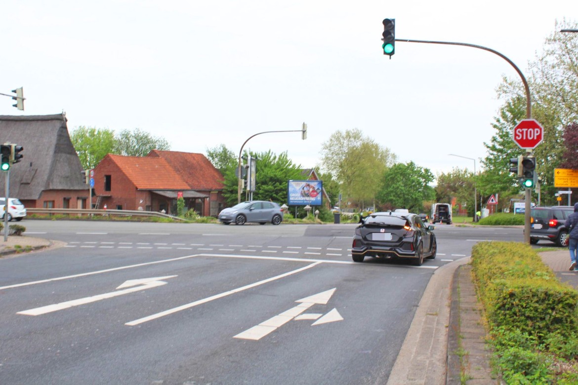 Cuxhavener Str 162 (B 173)/M?hlenkampstr