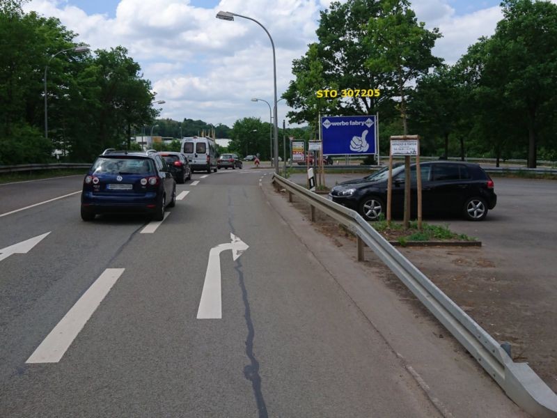 Saargem?nder Str Kreisel Globus PPL vor