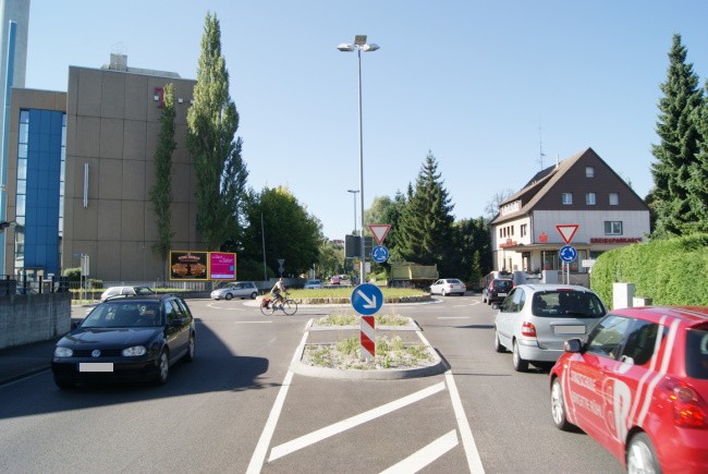 Friedrichstr.  / Kreisel quer