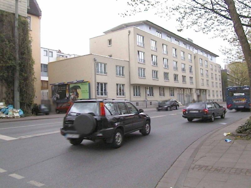 Elsa-Br?ndstr?m-Str.  / Arndtstr. 11