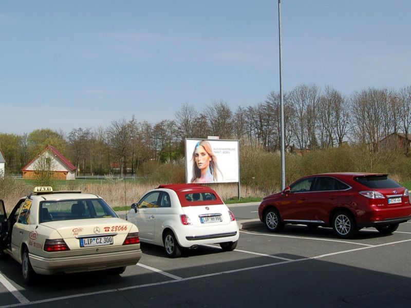 Bahnhofstr. 40a  / geg. Eing. re.