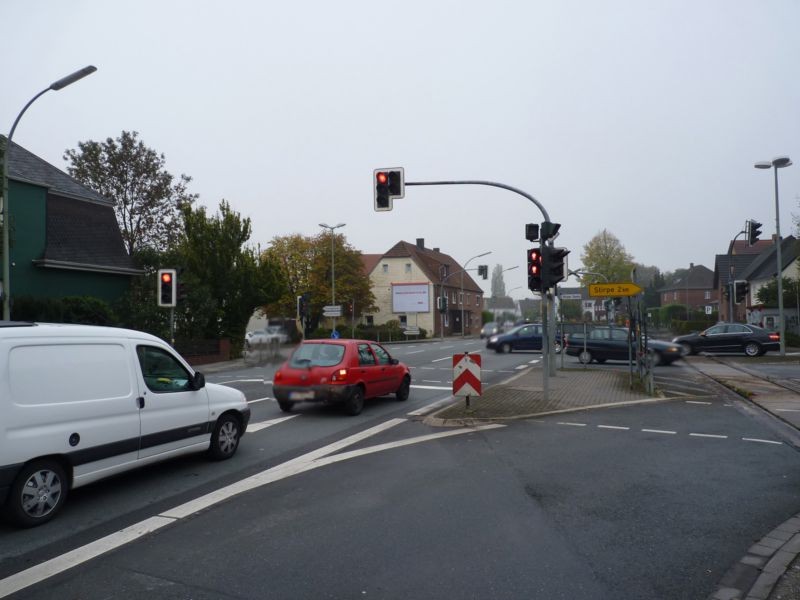 Lippst?dter Str. 25 (B 55)  / Von-Droste-Str. quer
