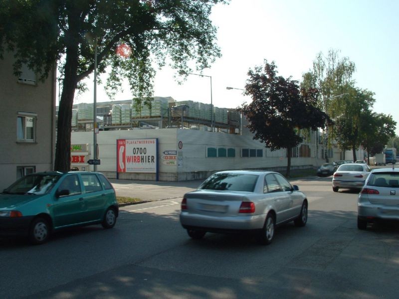 Gottlieb-Daimler-Str. 44  / Zuf. (PP) EKZ / Nh. Rewe quer