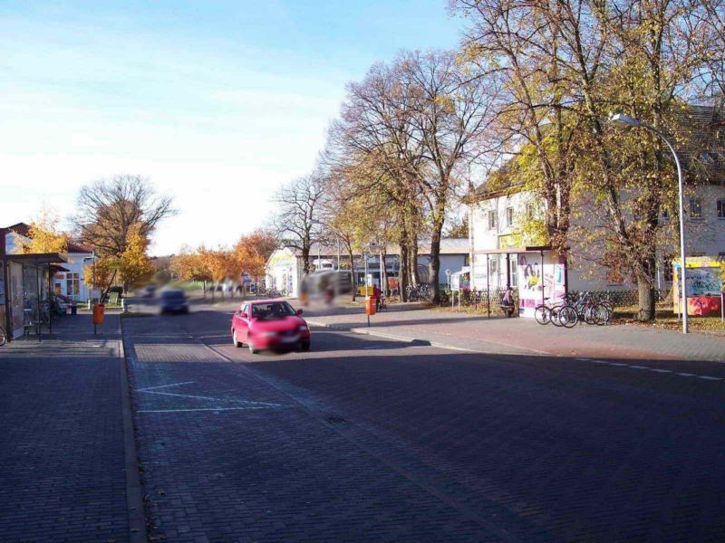 Eichenallee 38  / Karl-Marx-Str.