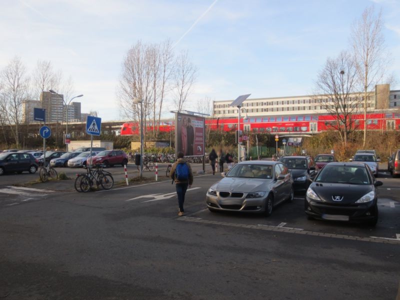 Ackerstr.  / (PP) S?d u. Zug. z. Hbf re.