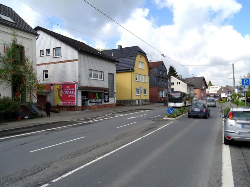 Olper Str. 108 (B 55)  quer