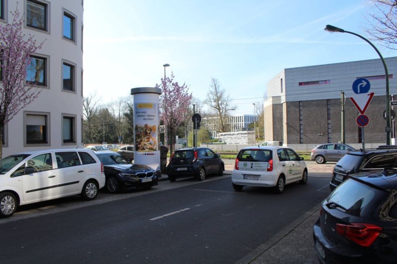 Bankstr. gg?. 2 hinter Kaiserswerther Str.