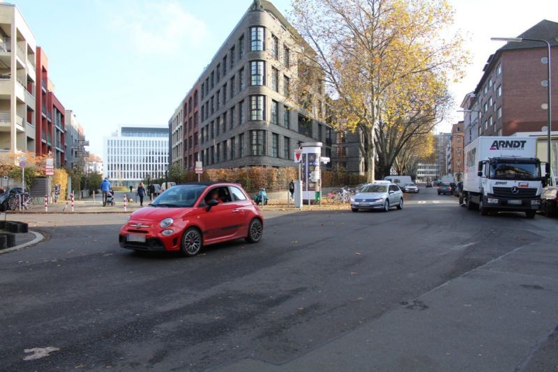 Schirmerstr. gg?. 39-41 vor Schinkelstr.