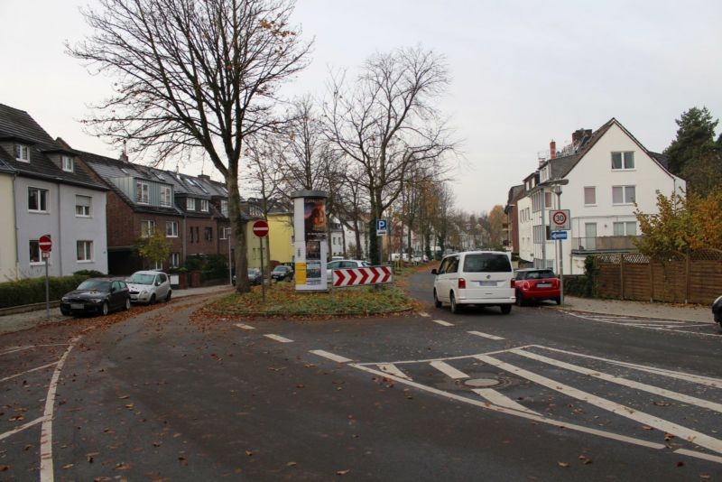 Hardtstr. 123 Mittelinsel vor P?hlenweg