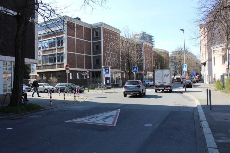 Klosterstr. gg?. 98 vor Charlottenstr.