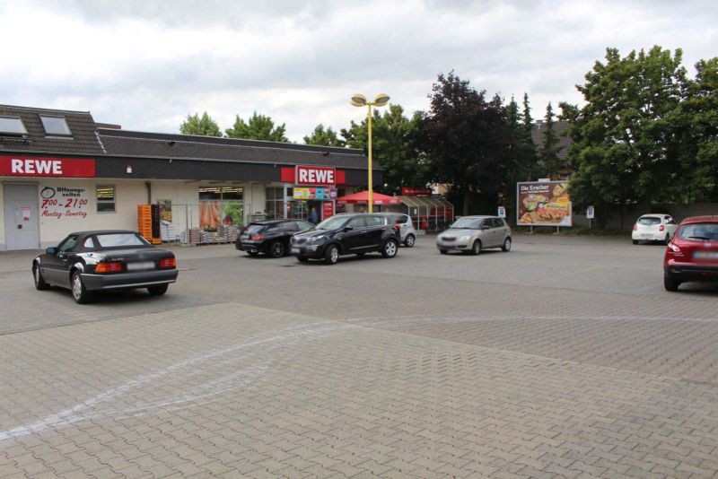Provinzialstr. 62  / Rewe Eing.