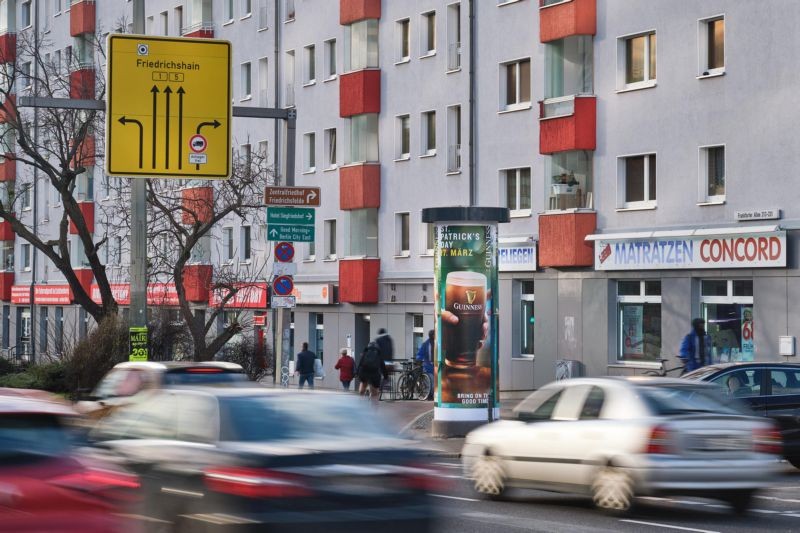Frankfurter Allee 221 hinter Hubertusstr.