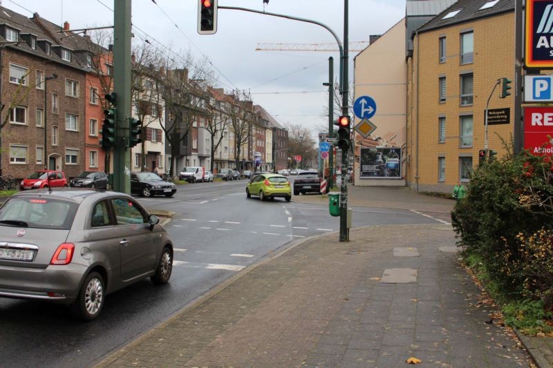 K?lner Landstr. 221  re.