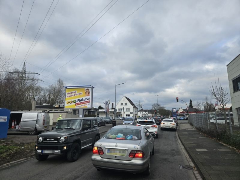 Gerhart-Hauptmann-Str. 29  / Nh. Borriesstr. RS