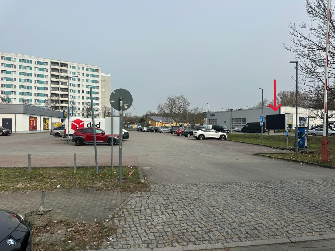 Am Tierpark 124  / Jet Tankstelle / Si. Lidl