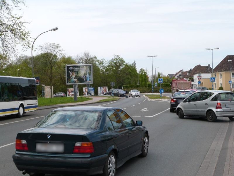 Detmolder Str. 24 geg.Einf.Marktkauf/We.li. B66 CS