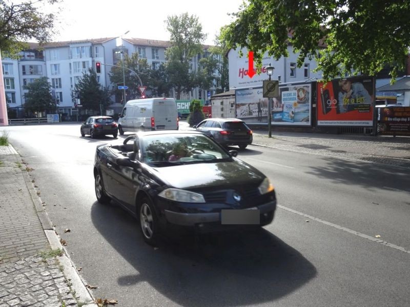 Auguste-Viktoria-Allee 103 li.