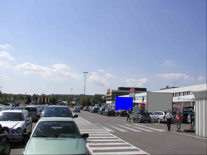 Otto-Lilienthal-Str.  24/Eing. Marktkauf RS