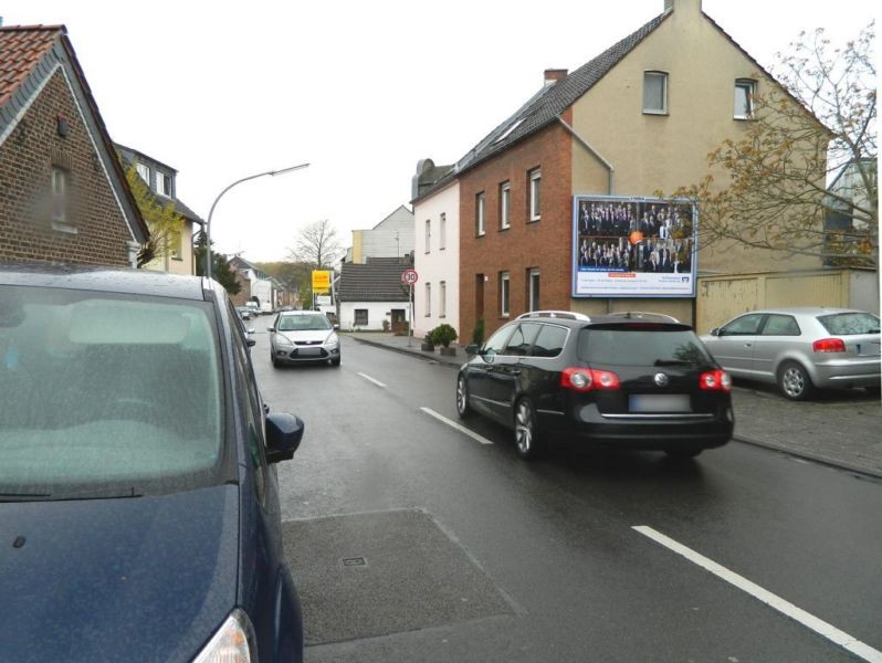 Sankt-Tönnis-Str. 104 re. quer